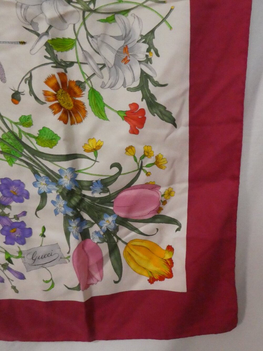 Vintage GUCCI Flora Silk Scarf Vittorio Accornero Burgundy Red Border - Picture 13 of 15